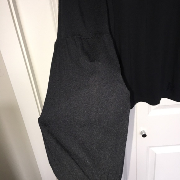 Embroidered & Sequined Black Top 100% Viscose - Picture 4 of 8